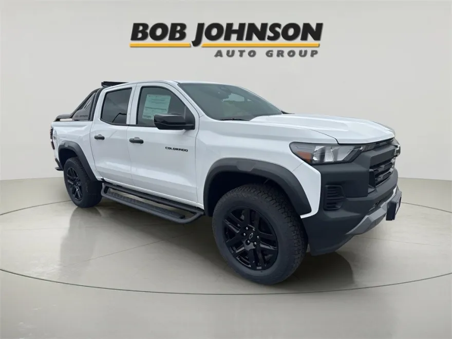 2025 Chevrolet Colorado Trail Boss photo 1