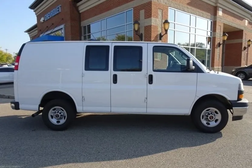 2023 Gmc Savana 2500 Cargo photo 1