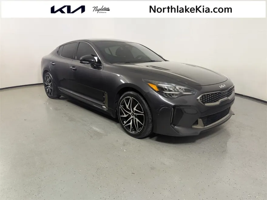 2022 Kia Stinger GT-Line photo 1