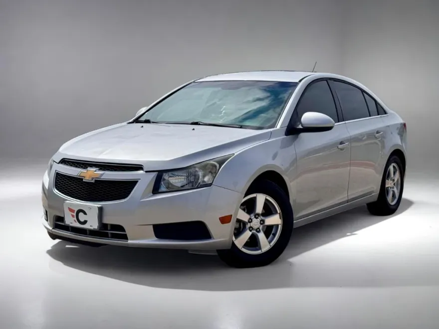 2013 Chevrolet Cruze LT photo 1