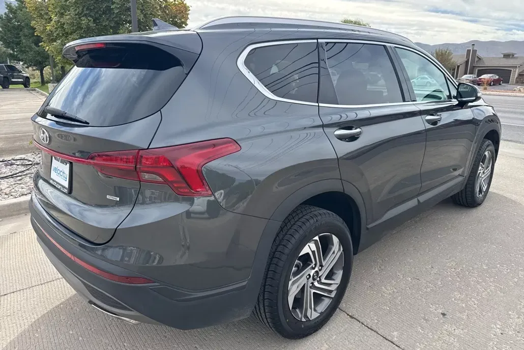 2023 Hyundai Santa Fe SEL photo 1