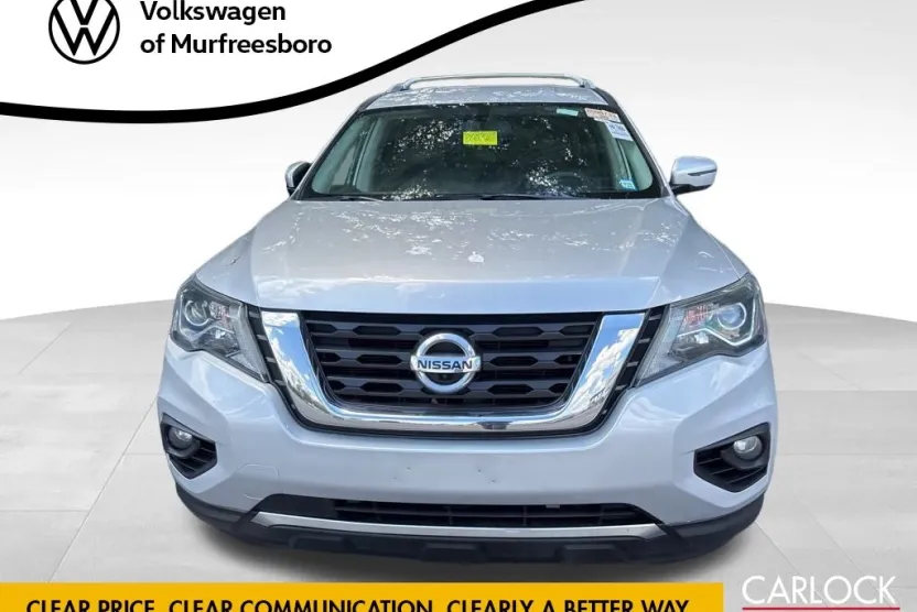 2018 Nissan Pathfinder SL photo 1
