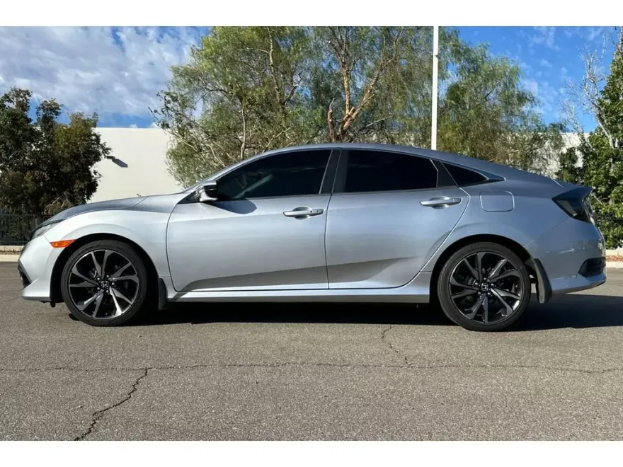 2020 Honda Civic Sport photo 1