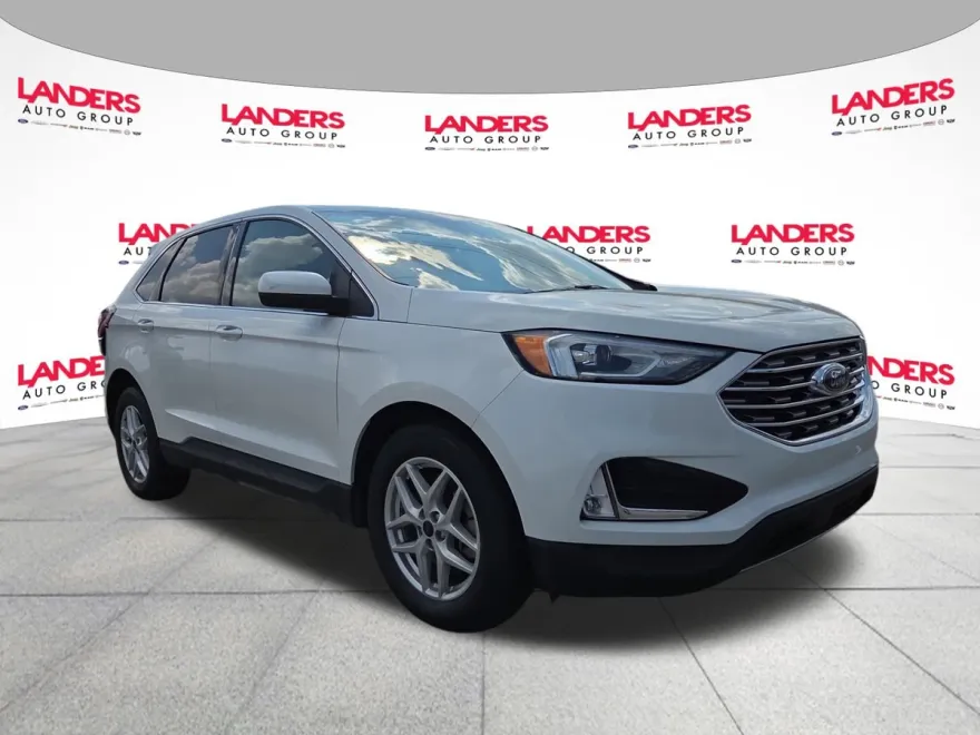 2022 Ford Edge SEL photo 1