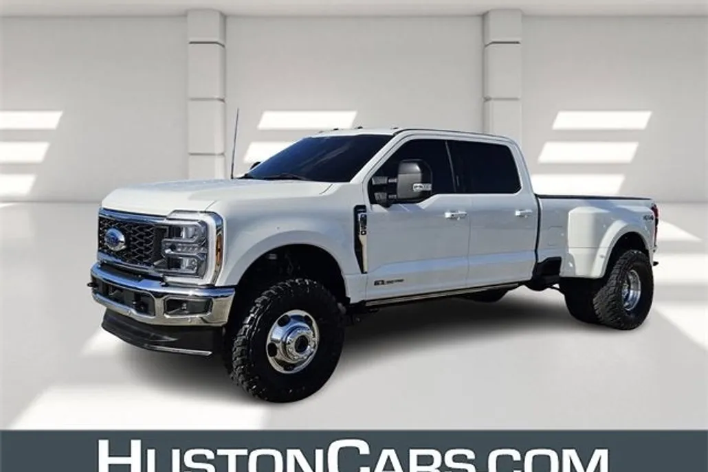 2024 Ford F-350 Lariat photo 1