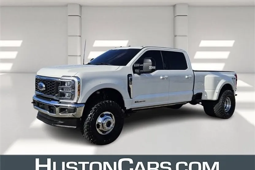 2024 Ford F-350 Lariat photo 1