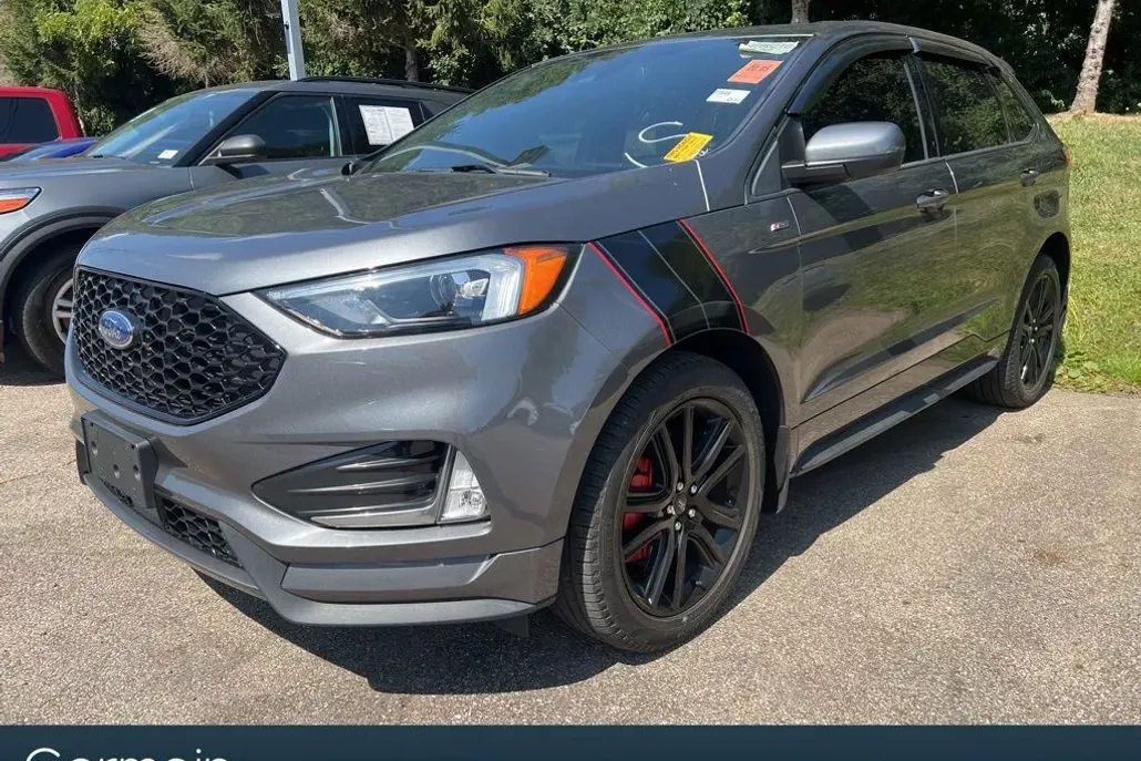 2022 Ford Edge ST photo 1