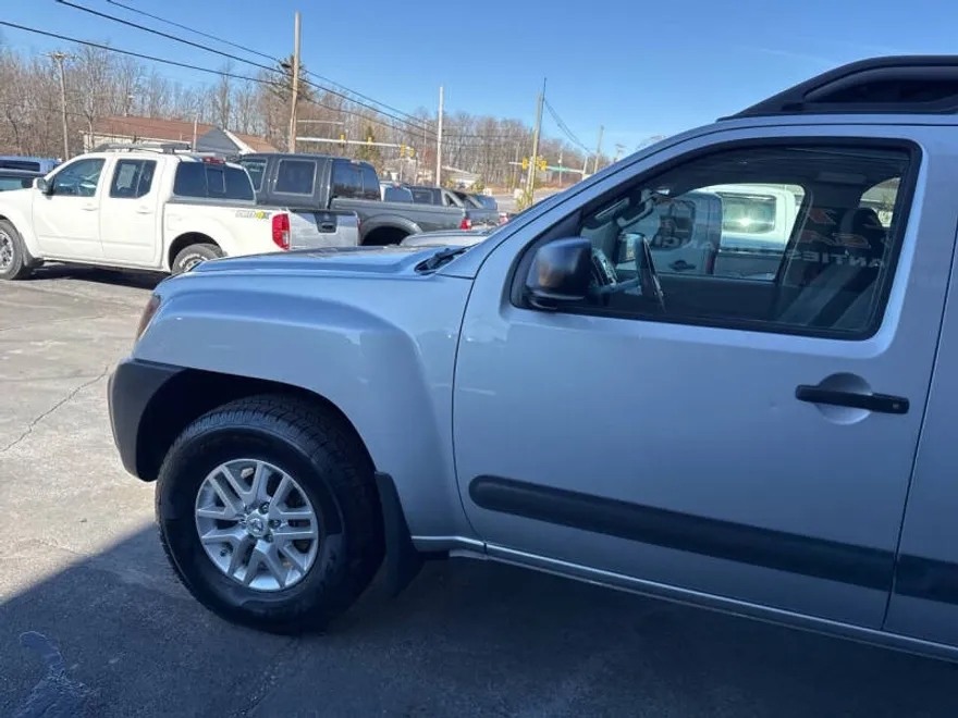2014 Nissan Xterra S photo 1