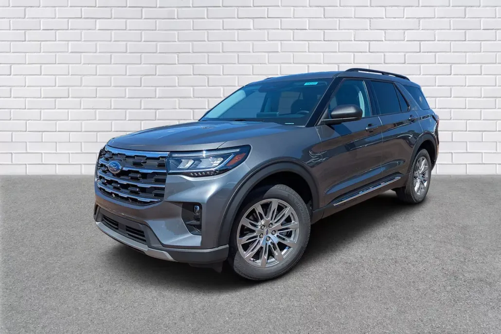 2025 Ford Explorer photo 1