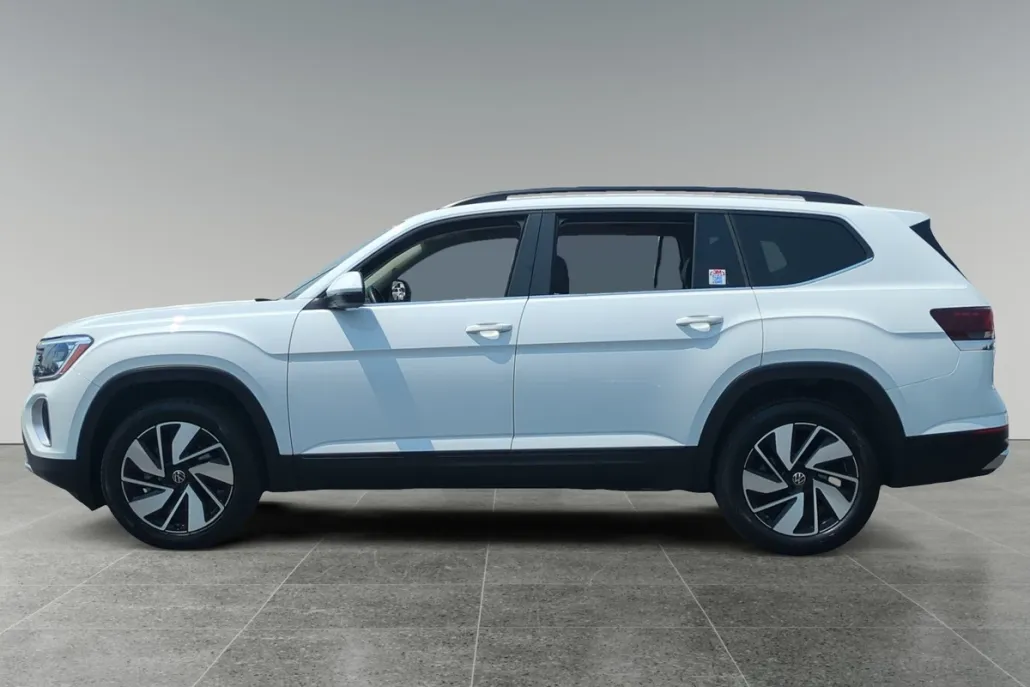 2024 Volkswagen Atlas SE Technology photo 1