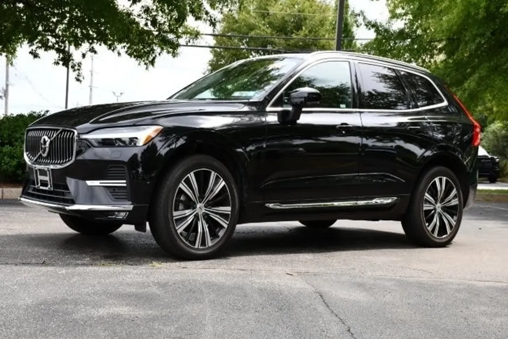 2022 Volvo XC60 B5 Inscription photo 1