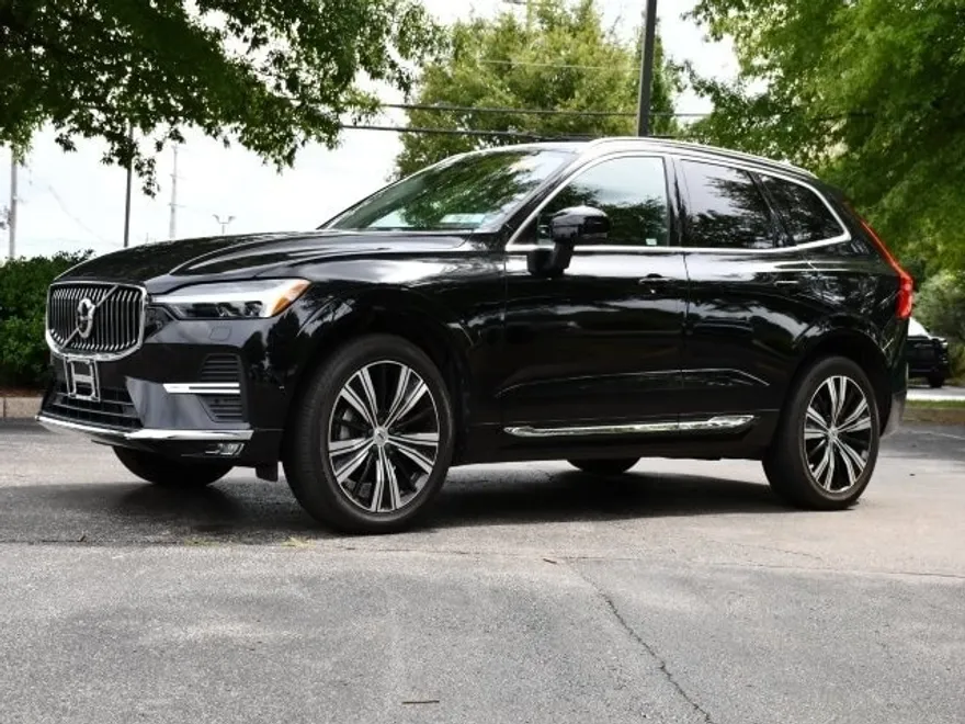 2022 Volvo XC60 B5 Inscription photo 1