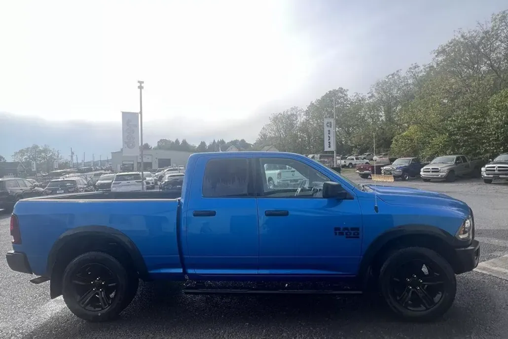2022 Ram 1500 SLT photo 1