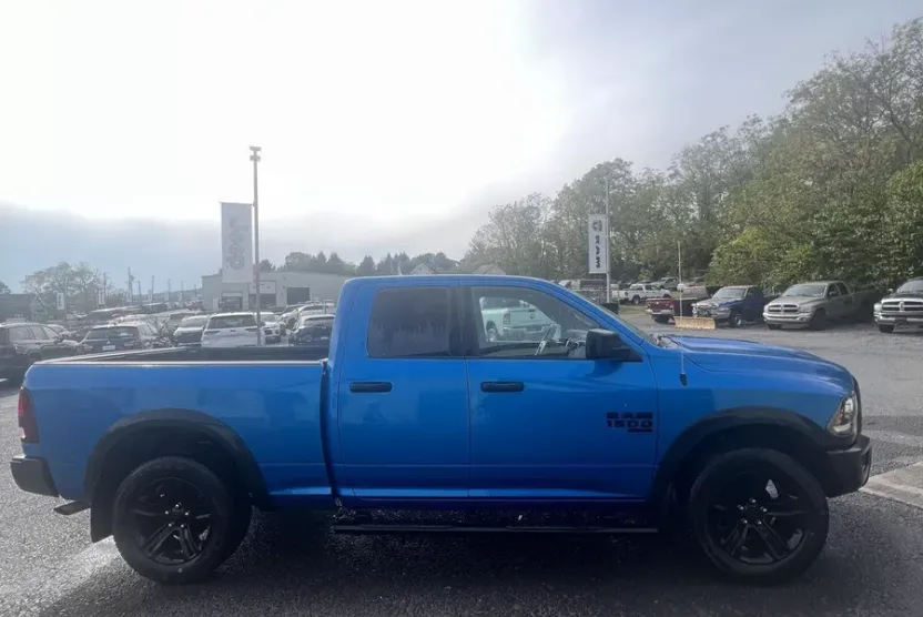 2022 Ram 1500 SLT photo 1