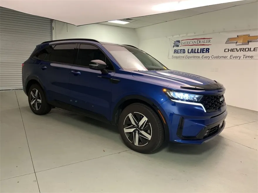2023 Kia Sorento EX photo 1