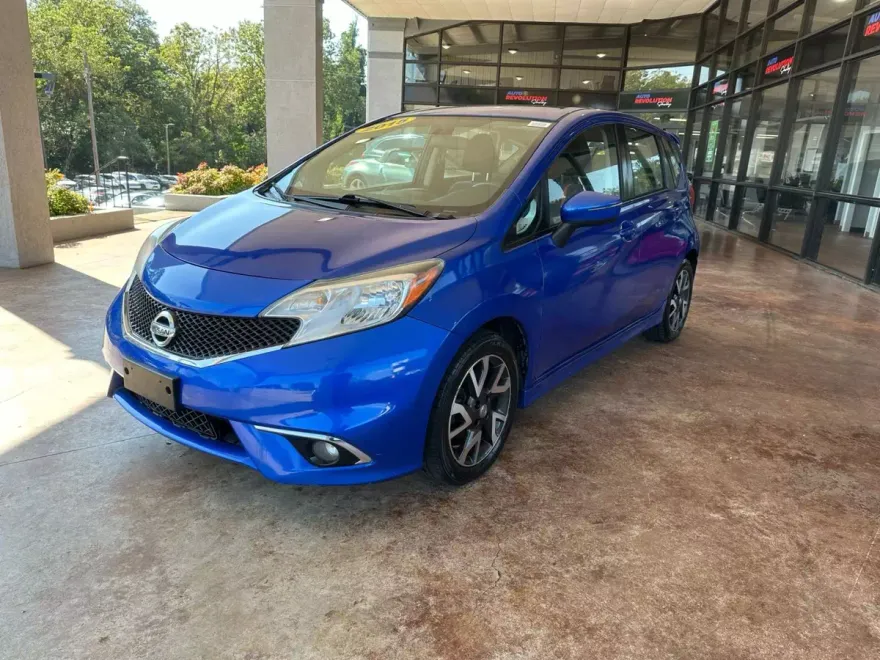 2015 Nissan Versa Note SR photo 1