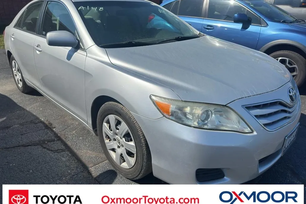 2010 Toyota Camry Base photo 1