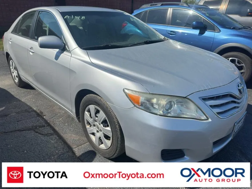 2010 Toyota Camry Base photo 1