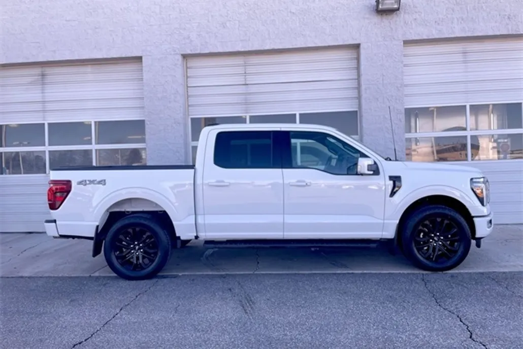 2024 Ford F-150 Lariat photo 1