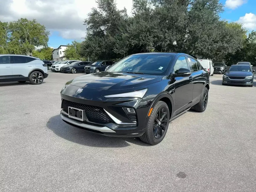 2024 Buick Envista ST photo 1