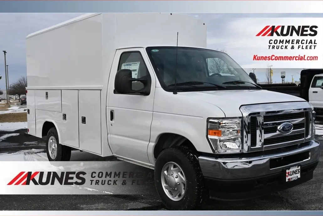 2025 Ford E-350 Base photo 1