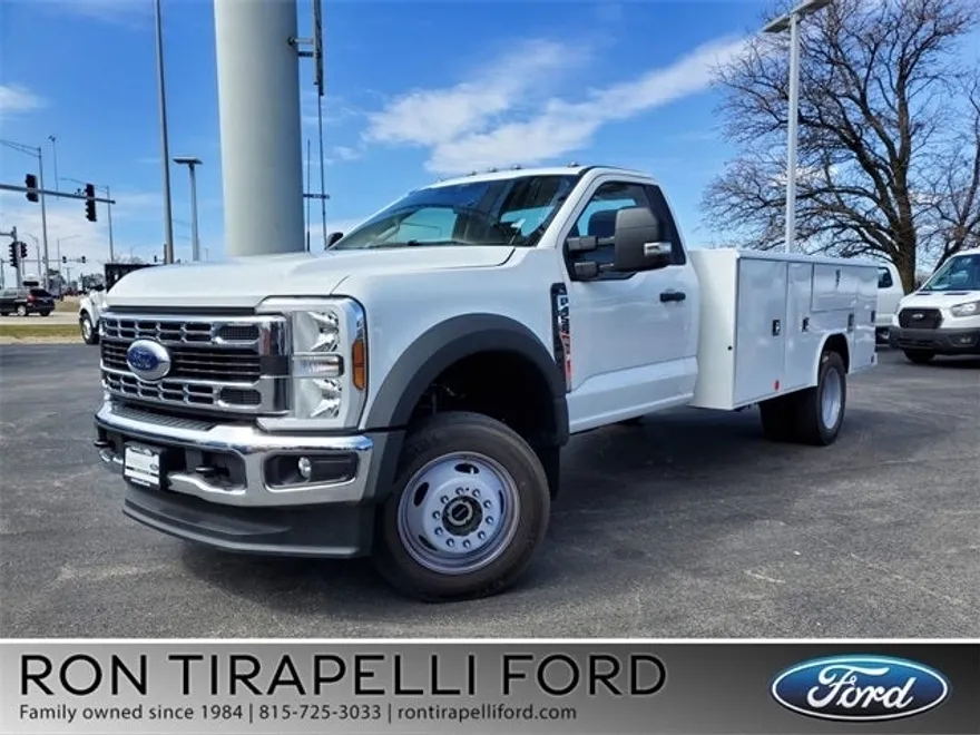 2024 Ford F-450 photo 1