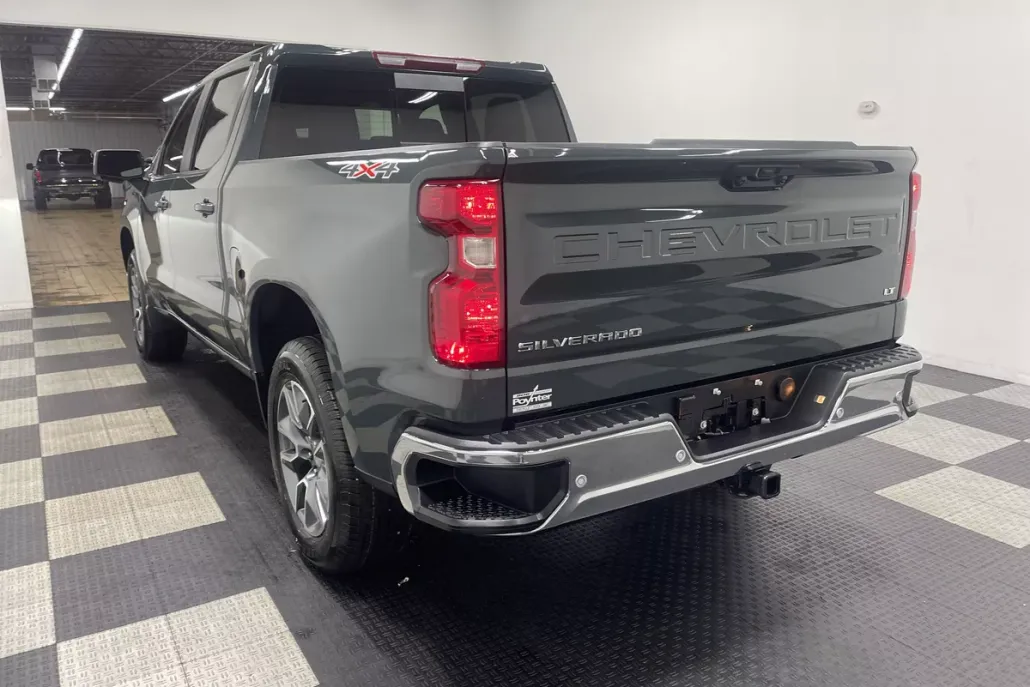 2025 Chevrolet Silverado 1500 LT photo 1
