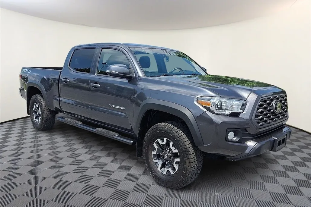 2022 Toyota Tacoma TRD V6 photo 1