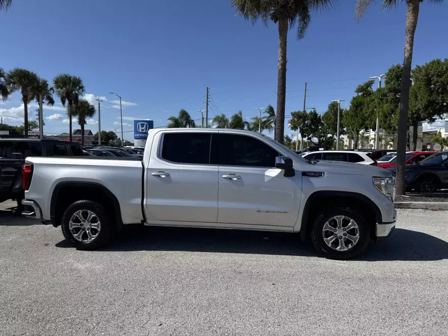 2020 Gmc Sierra 1500 SLE photo 1
