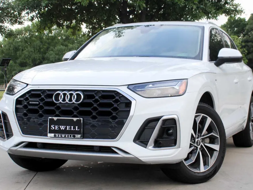 2022 Audi Q5 S line Premium Plus photo 1