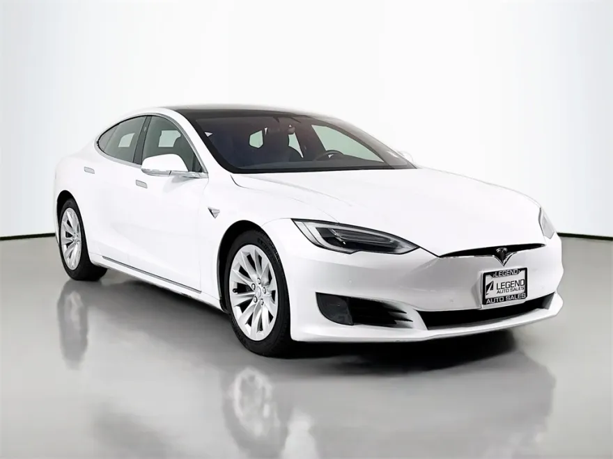 2017 Tesla Model S photo 1