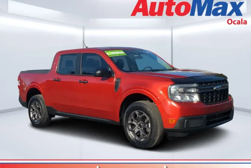 2022 Ford Maverick XLT photo 1