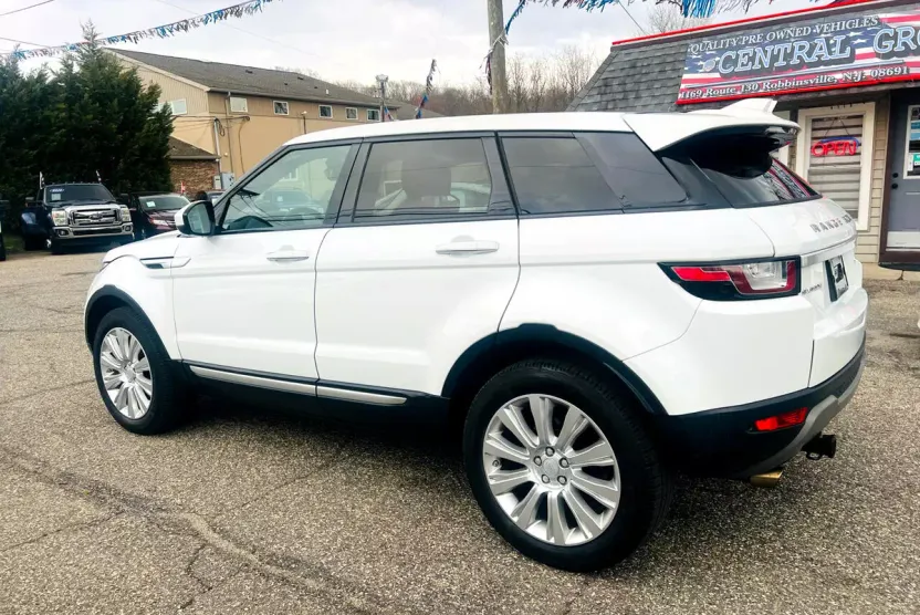 2016 Land Rover Range Rover Evoque HSE photo 1