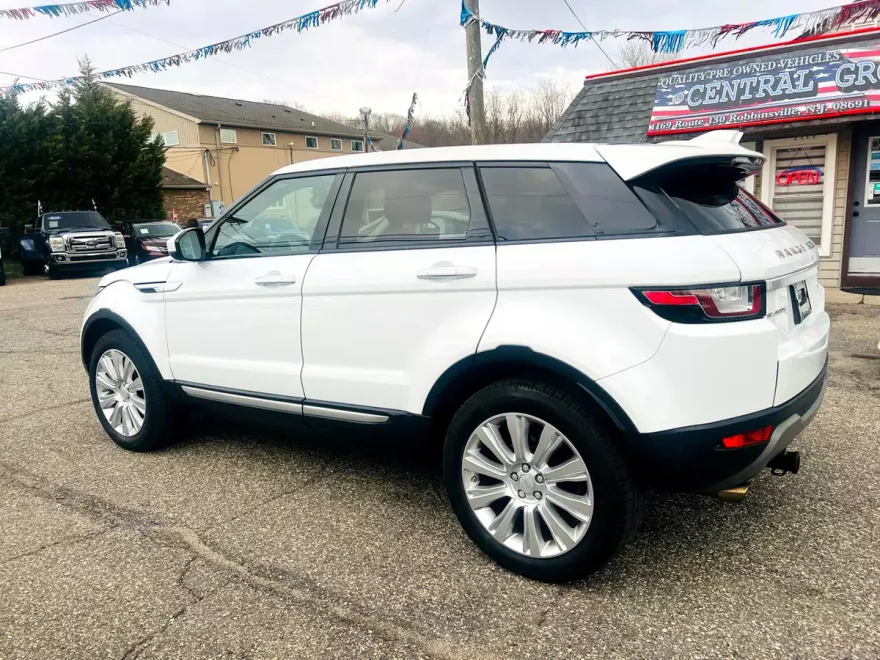 2016 Land Rover Range Rover Evoque HSE photo 1