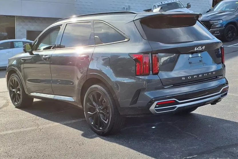 2022 Kia Sorento SX Prestige photo 1