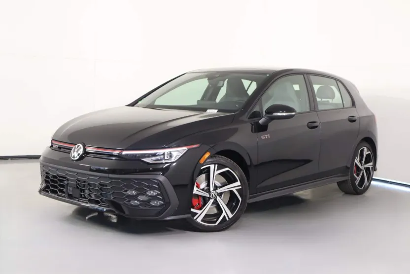 2025 Volkswagen Golf GTI SE photo 1