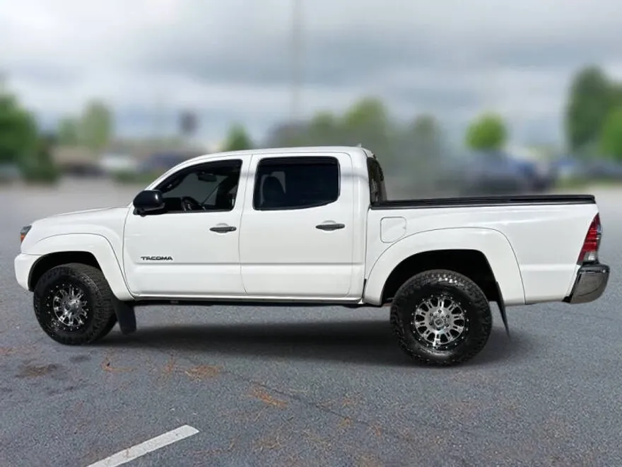 2014 Toyota Tacoma V6 photo 1