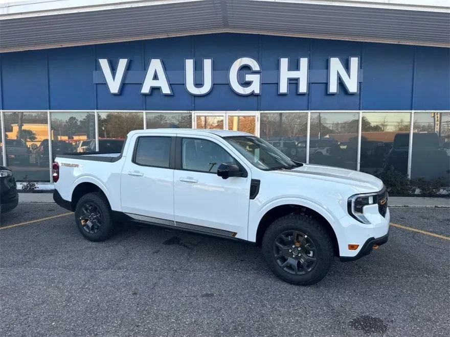 2025 Ford Maverick Tremor photo 1