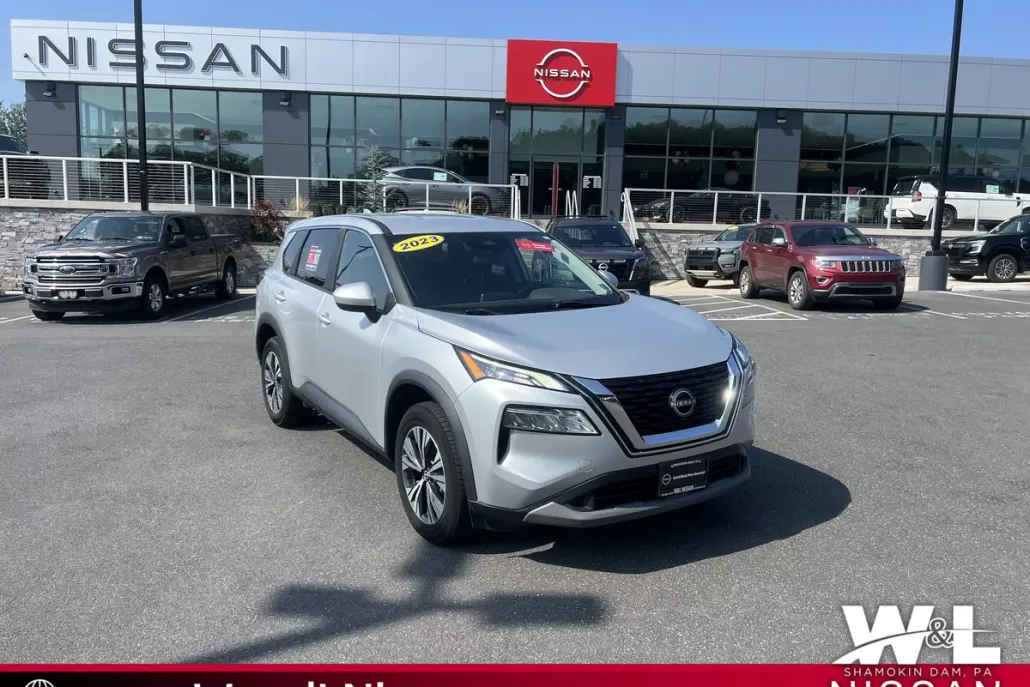 2023 Nissan Rogue SV photo 1