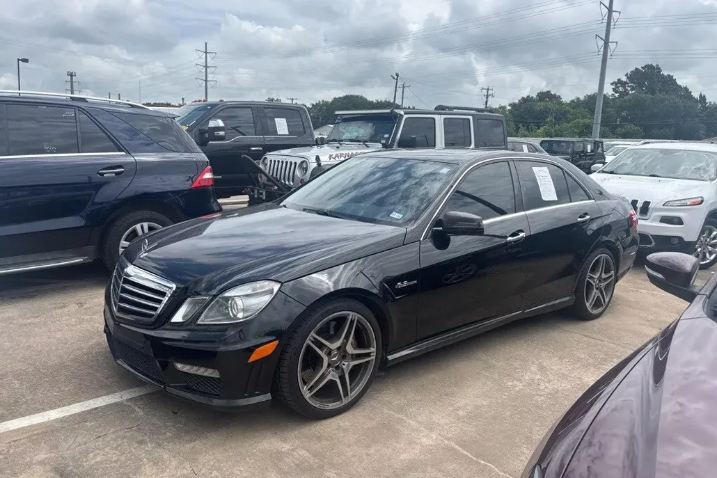 2011 Mercedes Benz E 63 AMG photo 1