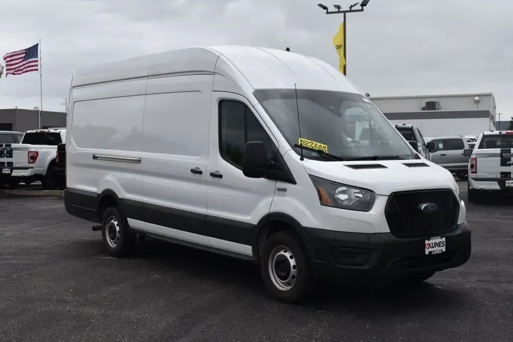2022 Ford Transit photo 1