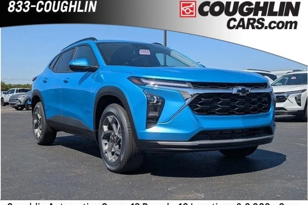 2025 Chevrolet Trax LT photo 1