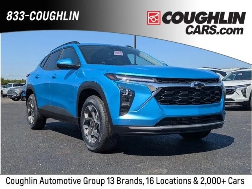 2025 Chevrolet Trax LT photo 1