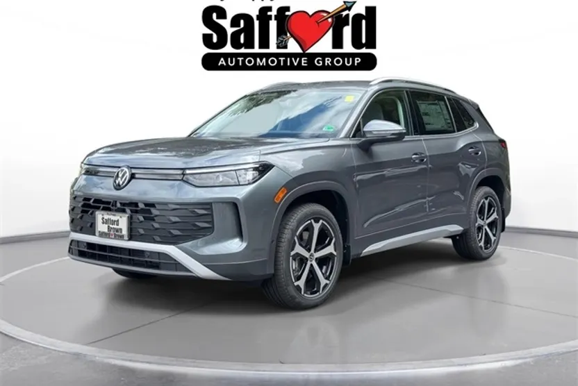 2025 Volkswagen Tiguan SE photo 1