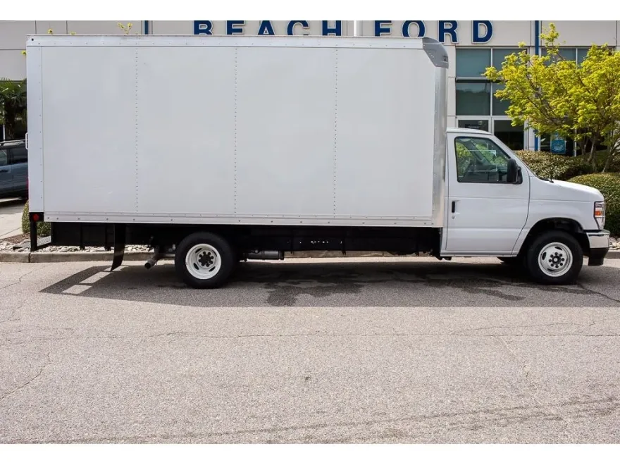 2025 Ford E-350 Base photo 1