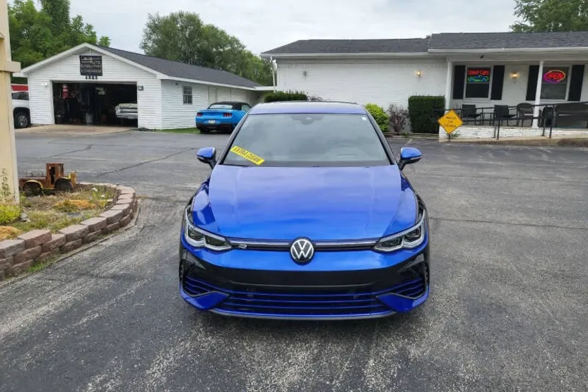 2023 Volkswagen Golf R 4Motion photo 1