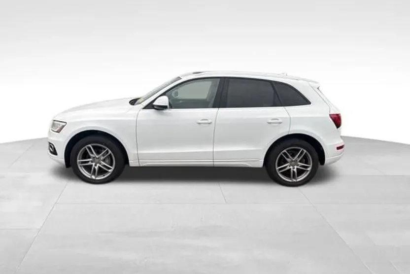 2013 Audi Q5 2.0T Premium photo 1