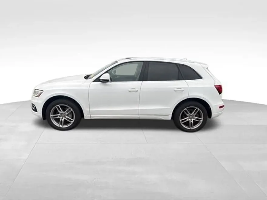 2013 Audi Q5 2.0T Premium photo 1