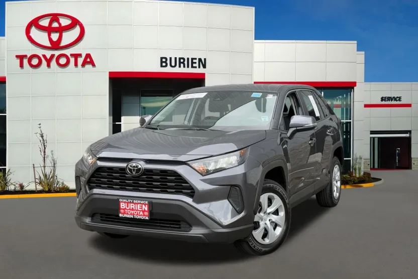 2022 Toyota RAV4 LE photo 1