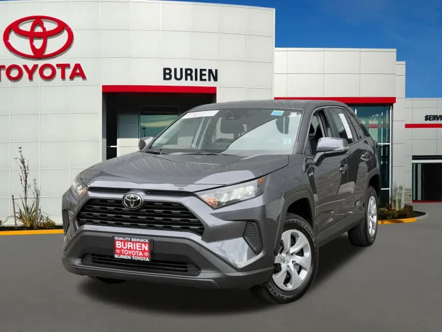 2022 Toyota RAV4 LE photo 1